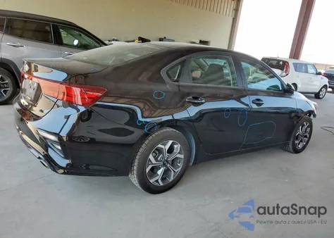 2021 Kia Forte Fe z USA, uszkodzony, nr VIN 3KPF24AD3ME338227